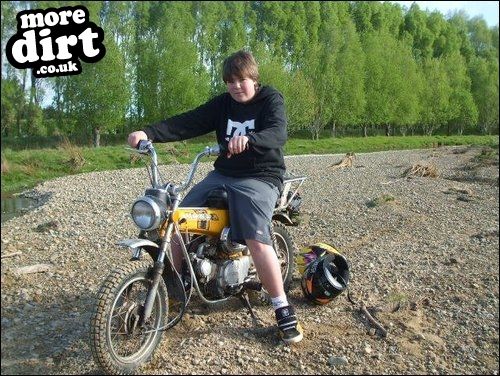 liam hit a jump so hard he bounced 50 cm in the ai