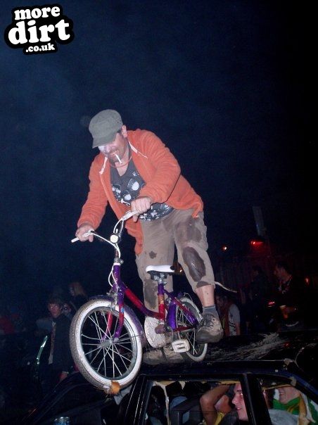 Radical, wasted, kids bike, Zombie car drop off