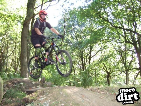 Elland Park Wood Trails