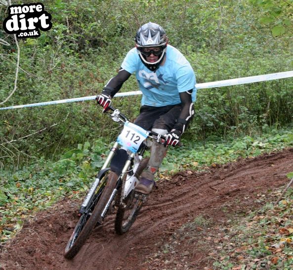Kustom Bikes Winter Series 09 Round 1 - Avill Ball