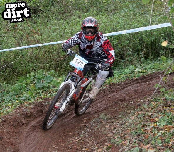 Kustom Bikes Winter Series 09 Round 1 - Avill Ball