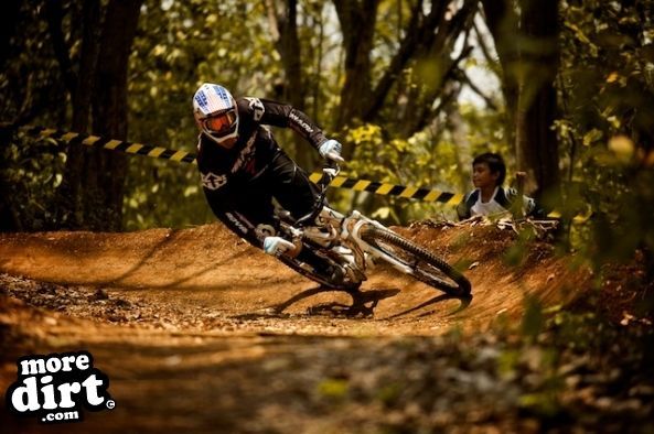 Kyle Strait leaning it at MT Pinang. Photo by Unay