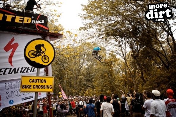 Bearclaw hitting the road gap at Mt pinang with ar