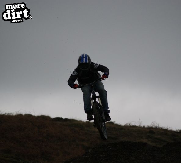 Superwol shreding up Carlton Jump spot