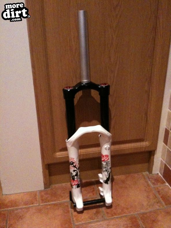 Marzocchi 66 RCV with brand new, unused uppers for