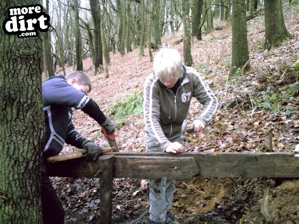 Elland Park Wood Mountain Bike Trails