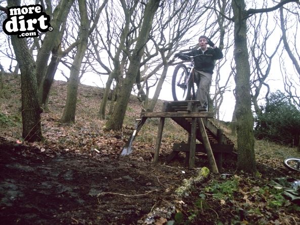 Elland Park Wood Mountain Bike Trails