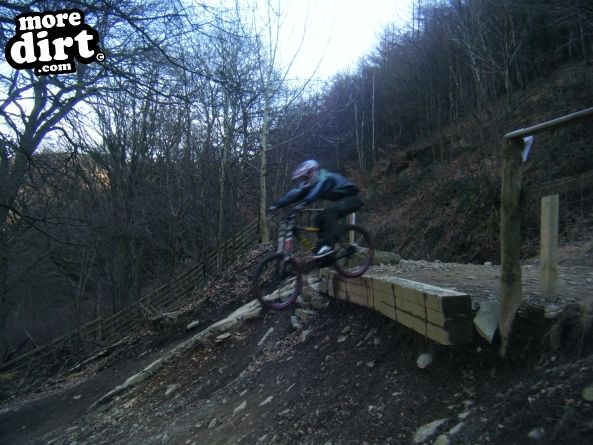 Y Mynydd Downhill - Cwmcarn