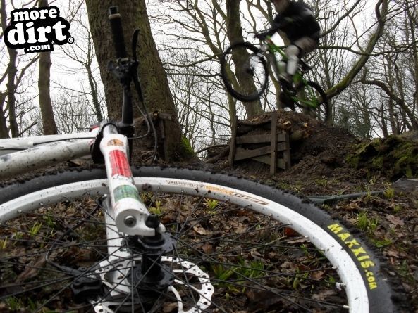 Elland Park Wood Trails