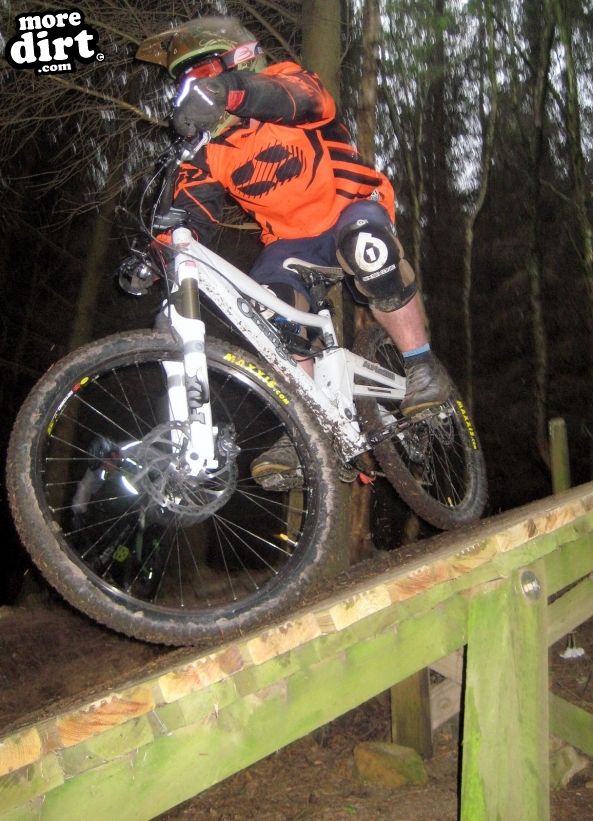 Warren Boulder Trail - Stainburn Forest