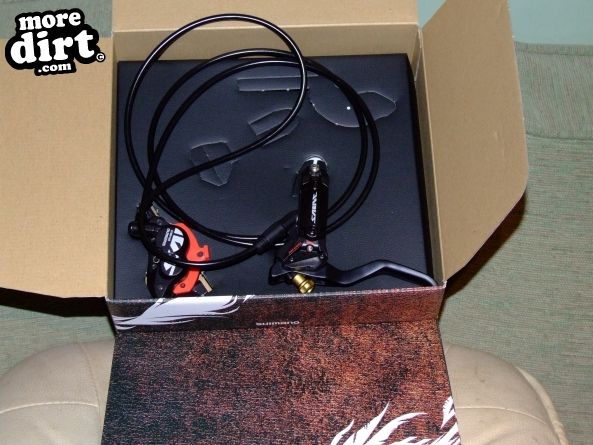 Saint M810 brakes for the front and rear 203 mm ro