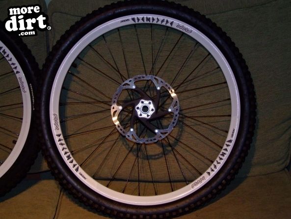Funn Descender rims on Hope Pro 2 hubs, shimano 20