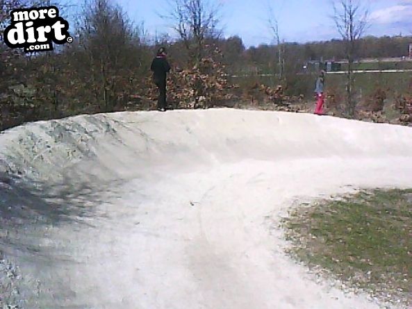 Rushcliffe Country Park 4X Track