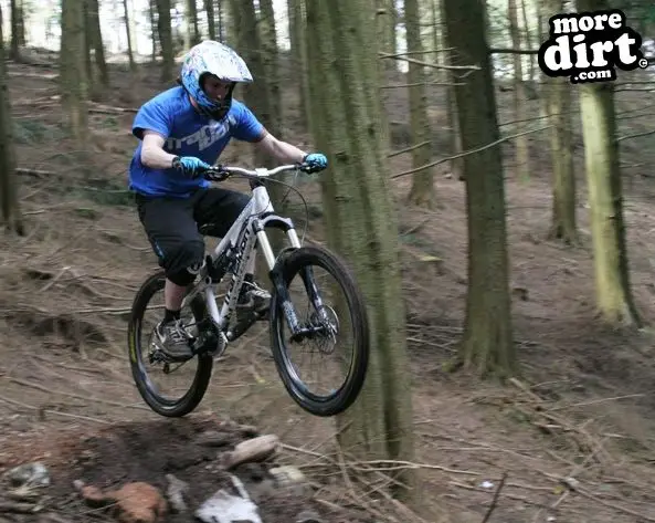 A bit of DH practice with MoreDirt team rider Greg