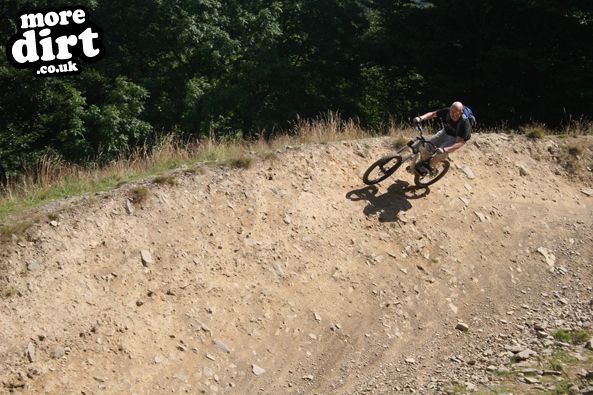Y Mynydd Downhill - Cwmcarn