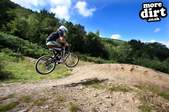 Y Mynydd Downhill - Cwmcarn