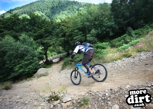 Y Mynydd Downhill - Cwmcarn