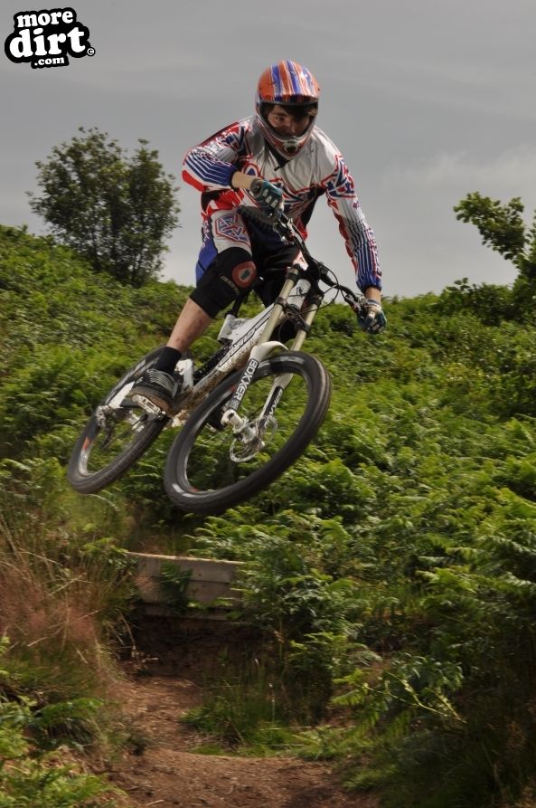Carlton Bank DH