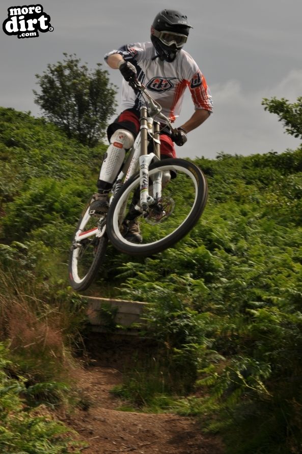 Carlton Bank DH