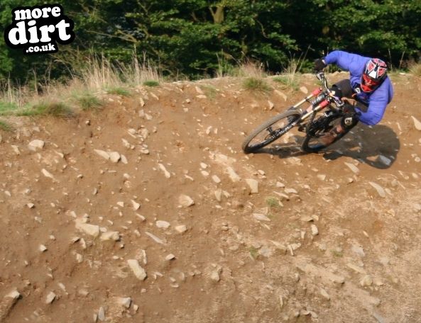 Y Mynydd Downhill - Cwmcarn