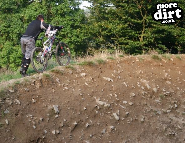 Y Mynydd Downhill - Cwmcarn