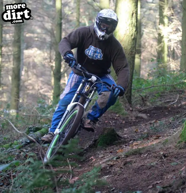 Session at local DH trails.