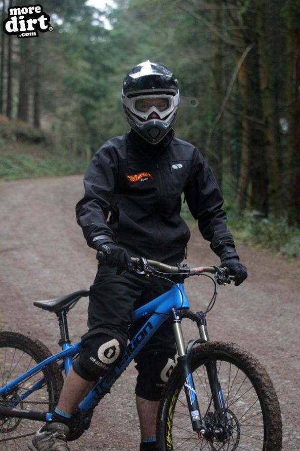 First 2011 DH session at our local trails.