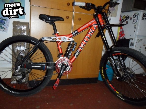 today i have upgraded my kona to a black halo rear