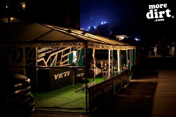 Yeti Factory Team