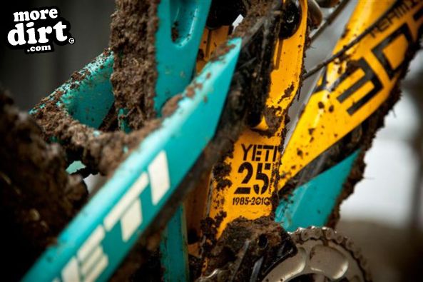 Yeti Factory Team