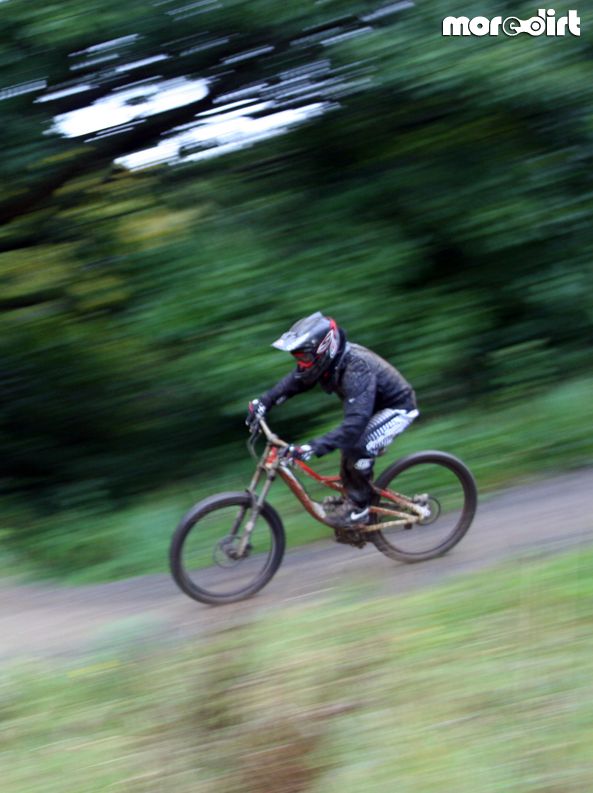 Y Mynydd Downhill - Cwmcarn