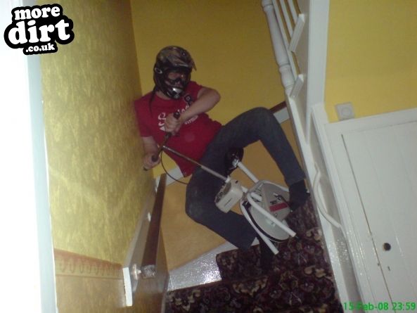 john gets the knee down