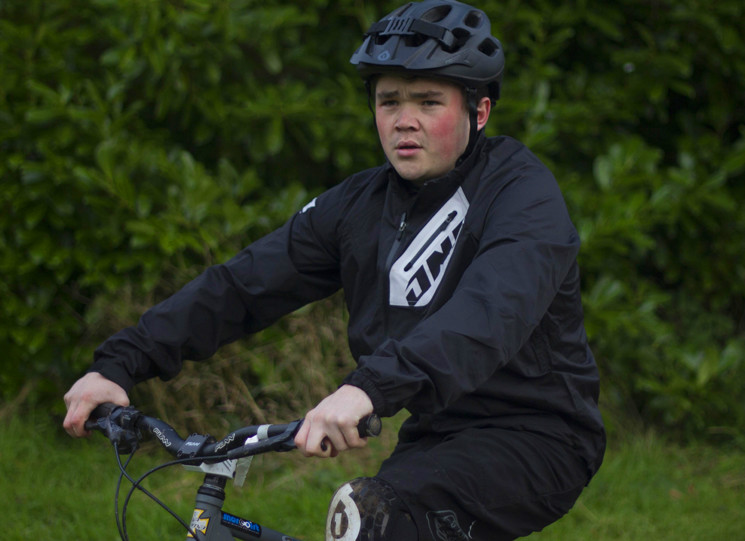 atmosphere windbreaker