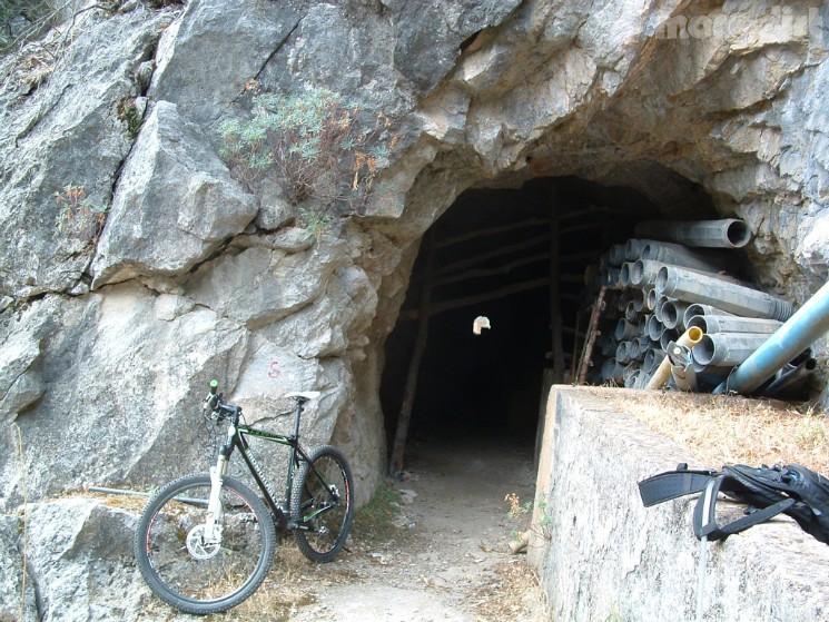 tunels d'almedra Mallorca
dont forget your headlight!