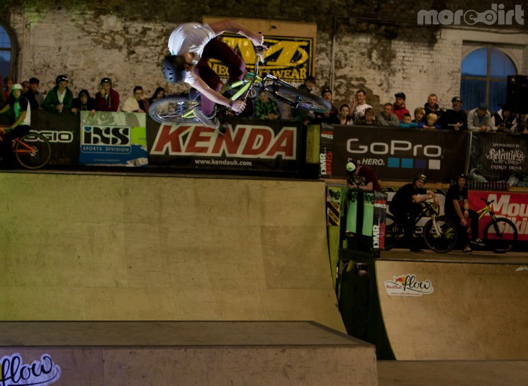 Dirt Wars - Motion Ramp Park