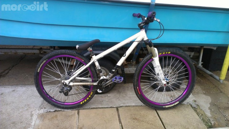 evil faction 2012 frame 
rockshox argyle rct 2012