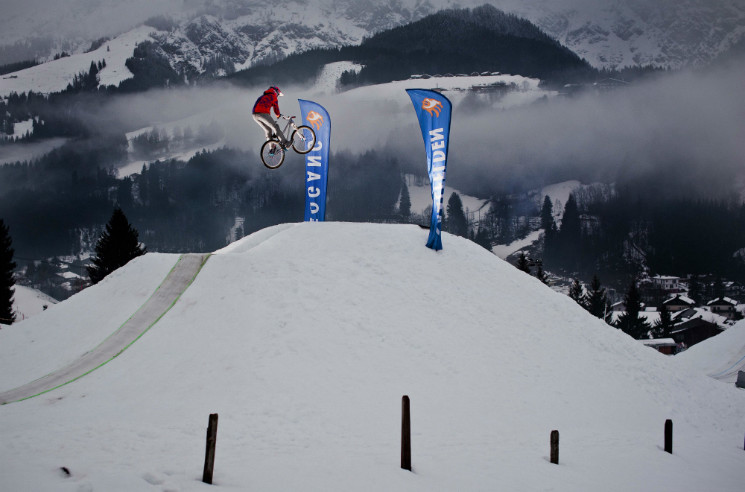 White Style 2013

Credit - Bartek Wolinksi