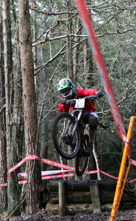 A photo taken by more dirt photographers at a tavi woodlands race