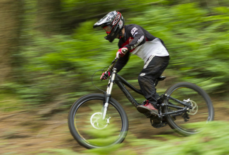 specialized demo 8