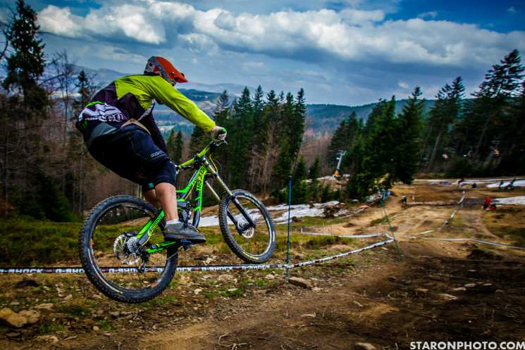 NS Bikes Meet the Team - Staron Photo