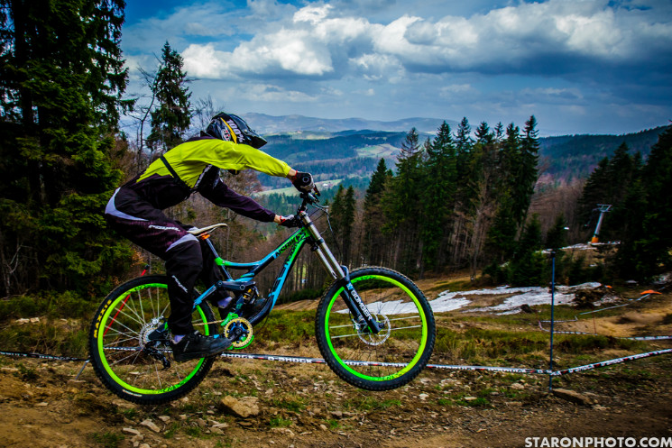 NS Bikes Meet the Team - Staron Photo