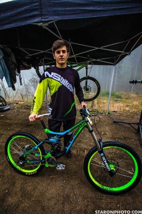 NS Bikes Meet the Team - Staron Photo