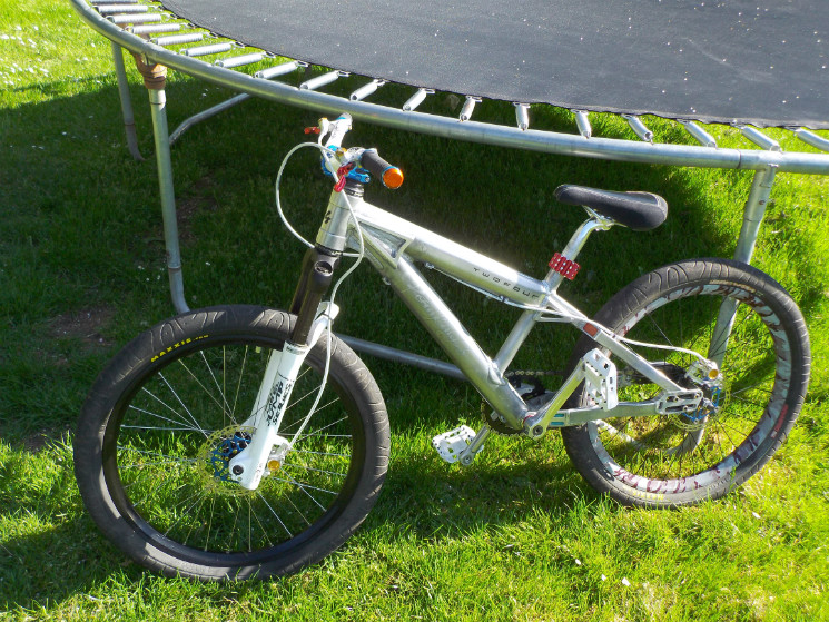 twofour bicycles 
French co 
pornking 
