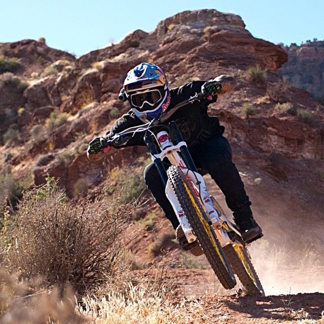 Tweets of the Week - Andrue Lacondeguy