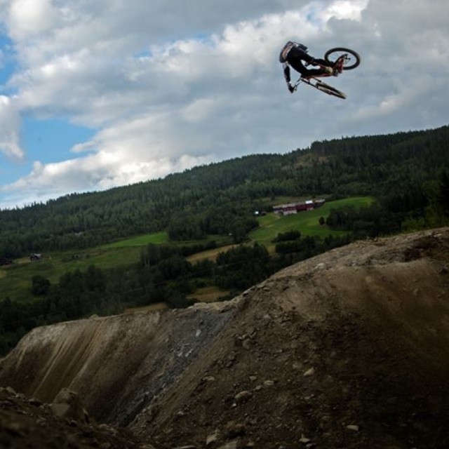 Tweets of the Week - Sam Reynolds