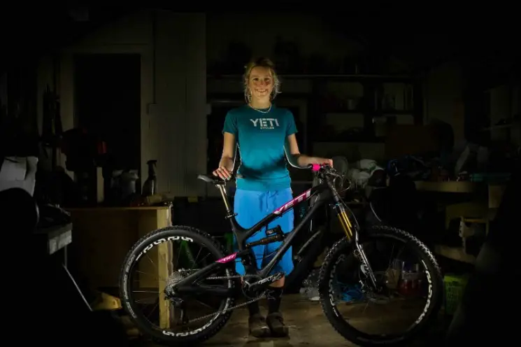 Hannah Barnes Joins Yeti Cycles