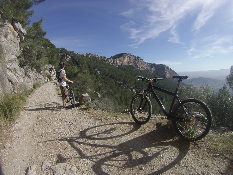 January 6th 2014
Saddle up and forks wound down can only mean one thing, a long grind to the top! On route to Alaro castle.