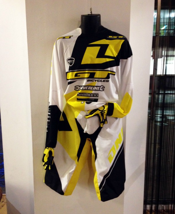 Continental Baron Projekt 2.4 Tire