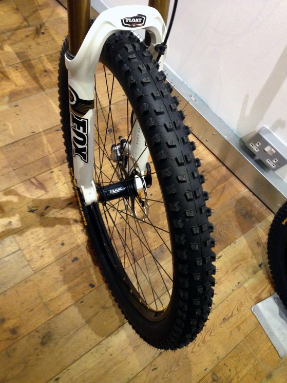 Continental Baron Projekt 2.4 Tire