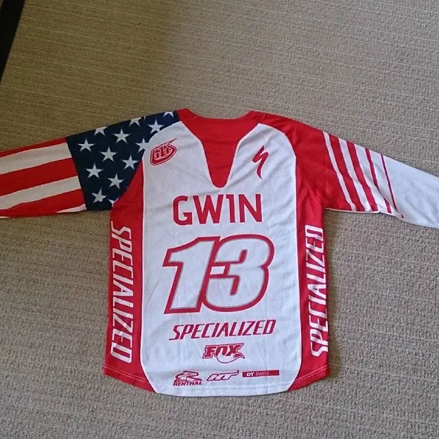Aaron Gwin's 2014 race jersey!